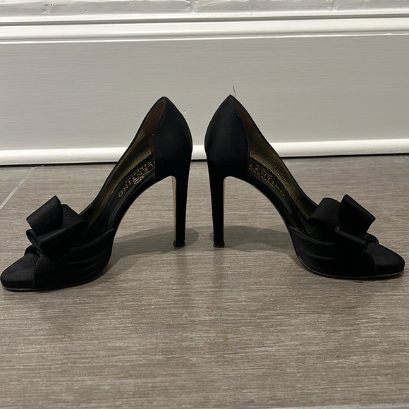 Valentino black satin peeptoe stiletto heels - Picture 8 of 8